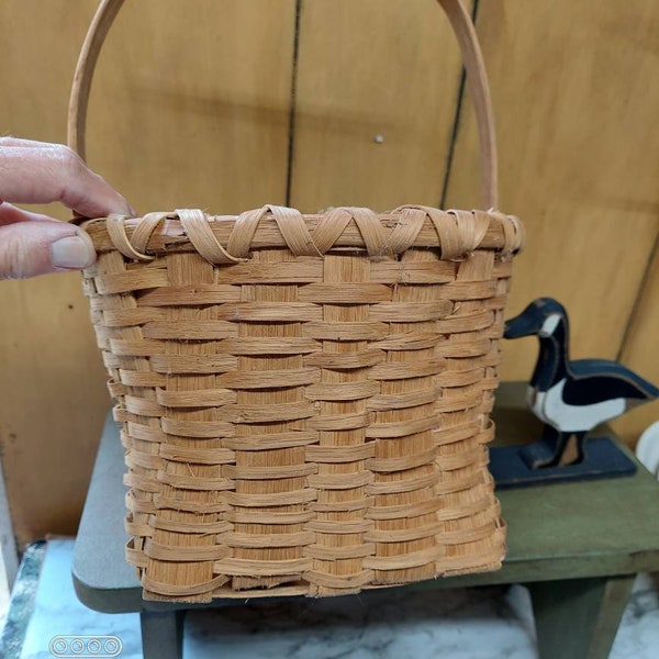 Basket / Oak Basket / Vintage Handcrafted Splint Oak Gathering Basket / Hand Woven Natural Splint Oak Basket With Bent Wood Handle