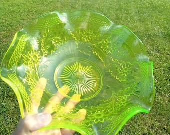 Vintage Mosser Vaseline Glass Bowl: Opalescent Carnival Glass, 1990s