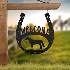 Horseshoe Welcome Metal Sign