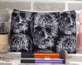 Large skull makeup bag, large make up bag, skull wash bag, skull travel bag, large wash bag, gothic bag makeup bag