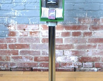 Vintage Gabriel Northwestern Model 60 Coin-Op 25 cent Gumball Vending Machine on Chrome Plated Stand