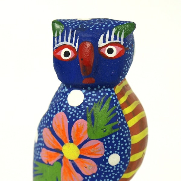 Vintage Hand Painted Oaxacan Miniature Owl Carving - Alebrije Mexican Folk Art - Unknown Artist - For Parts and/or Repair