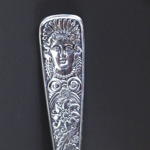 Antique 1847 Rogers Bros Assyrian Head Berry Spoon circa 1886 - Large Decorative Serving Spoon Silver Plated - 8.5&quot; - Great Condition