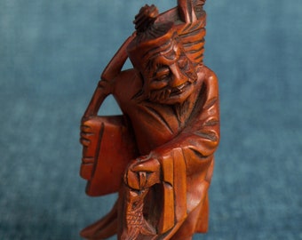 Vintage Small Hand Carved Wood Chinese Fisherman - Asian China Sculpture Figure / Figurine / Statue