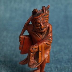 Figura/estatuilla/estatua de pescador chino de madera tallada a mano de época pequeña - Escultura de porcelana asiática