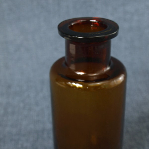 Antique P.D. & Co Large Brown Glass Apothecary Druggist Medicine Bottle Packham DeWitt and Company 7.5" tall - Superb Cond circa 1880-1920