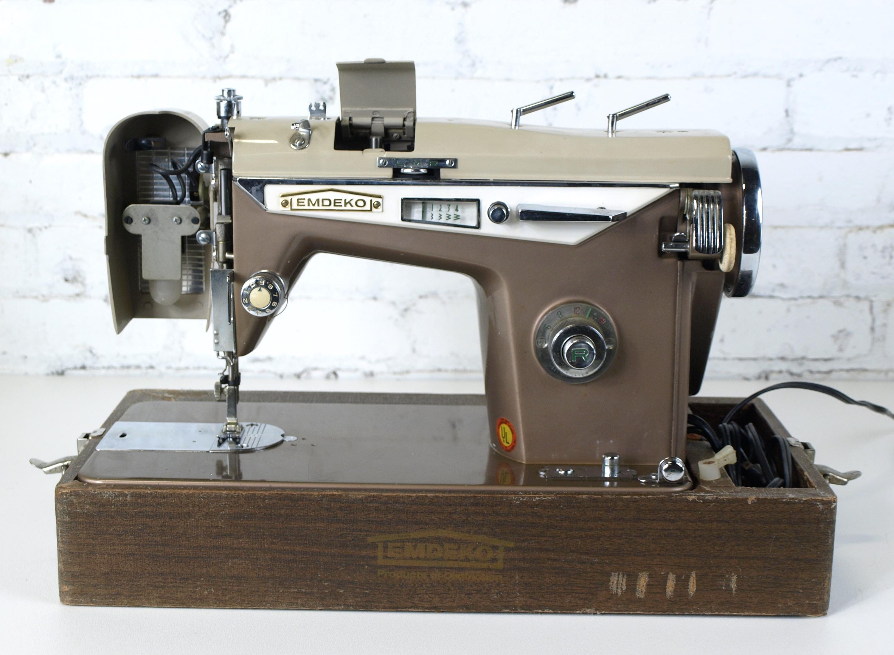 Vintage EMDEKO J-C28 Sewing Machine With Steel Body, Zig Zag