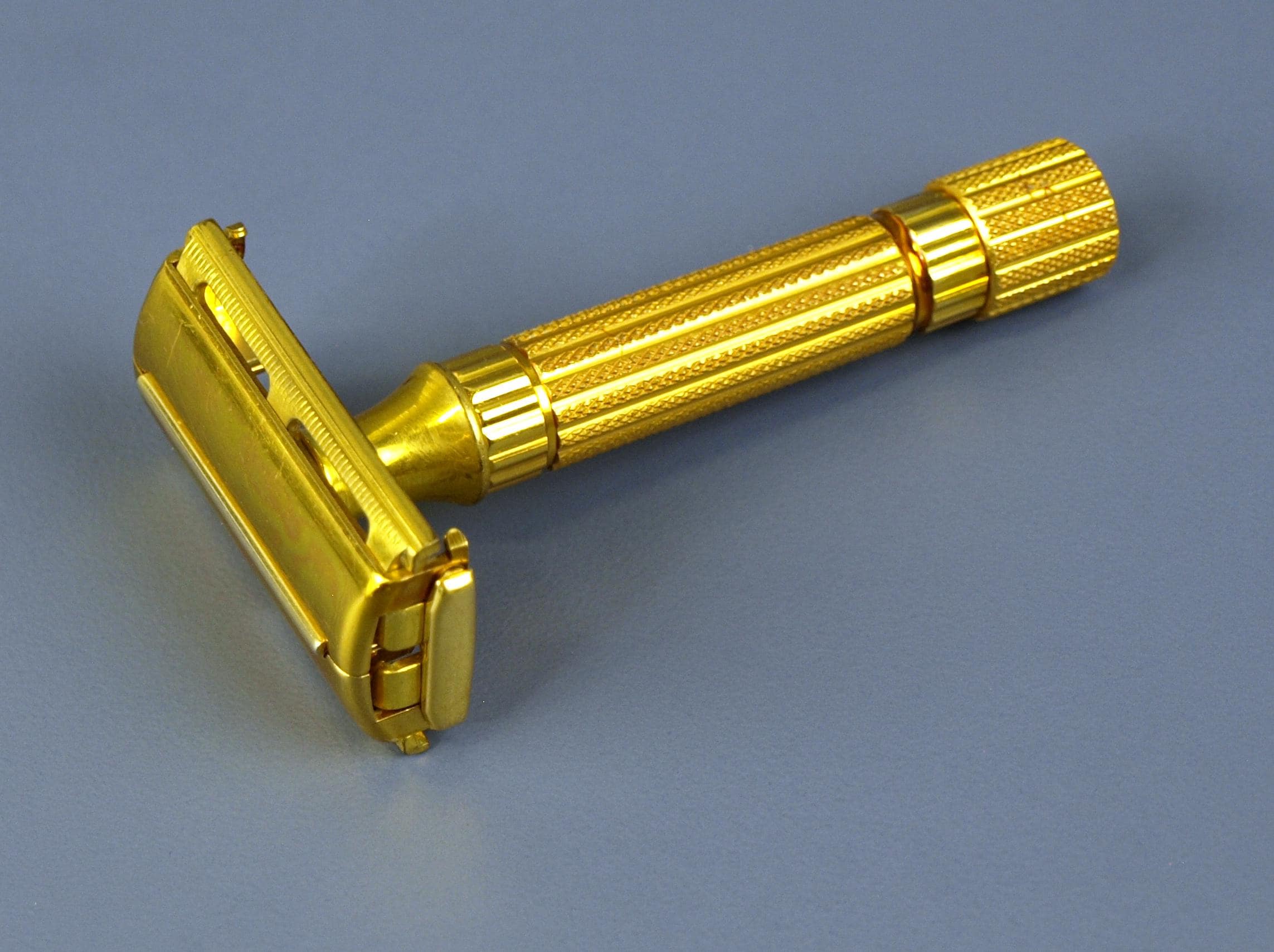 Vintage Gold Tone Safety Razors: 2 Gillette Aristrocrat C 40's, Gem ...