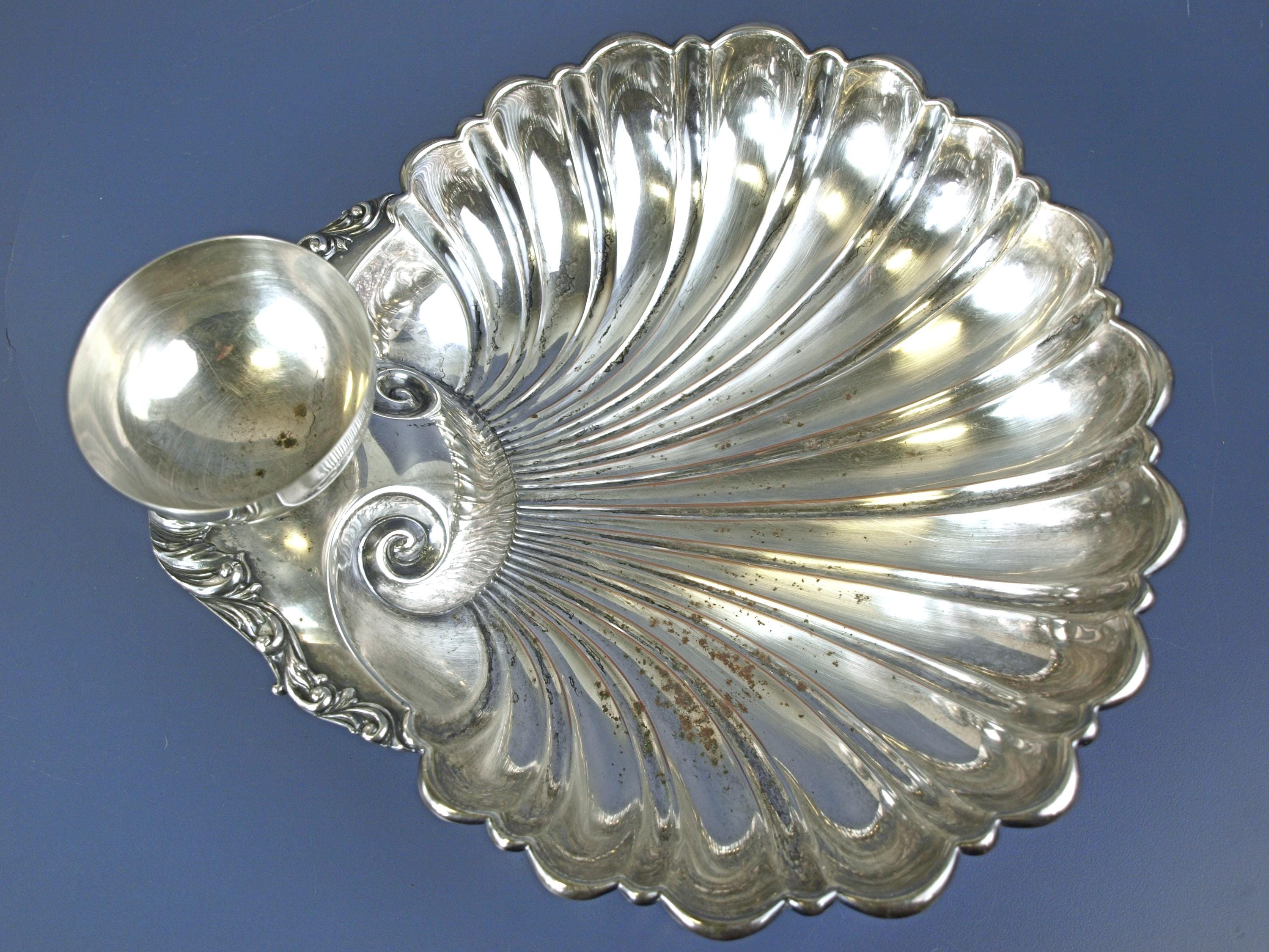 Vintage Crescent Silver Plated Tri Footed Sea Shell Dish Model 9