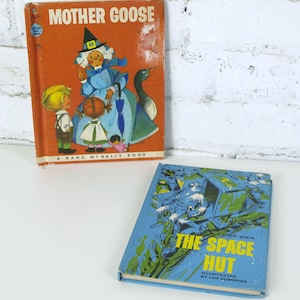 The Space Hut and Mother Goose Vintage Kapitelbuch & Frühleser Kinderbücher - Lot von 2 C 1960er Jahre - Hardcover in fairem + Zustand