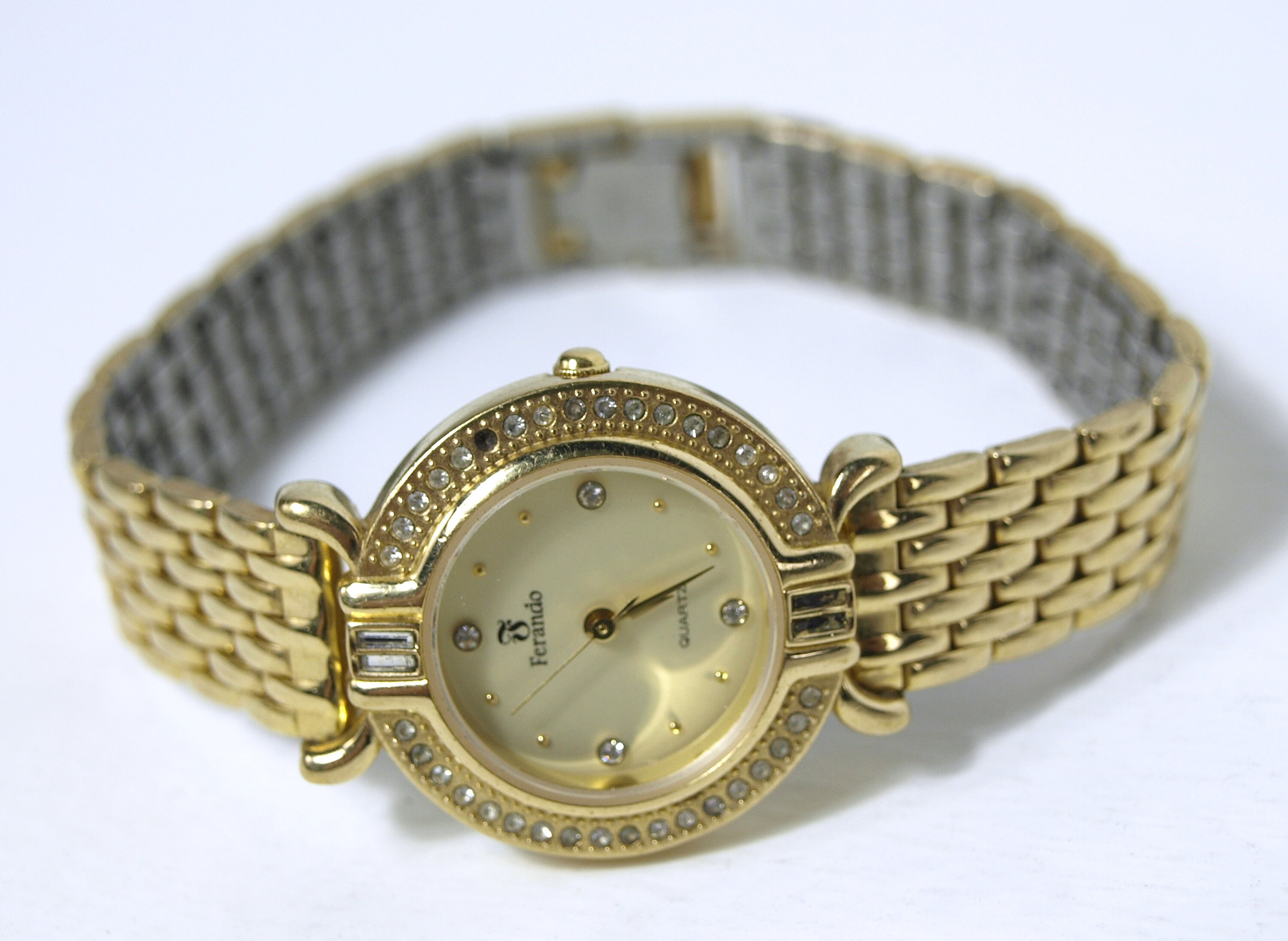 Vintage MARY KAY Fernando Fashion Quartz Wrist Watch W/ Gold Tone