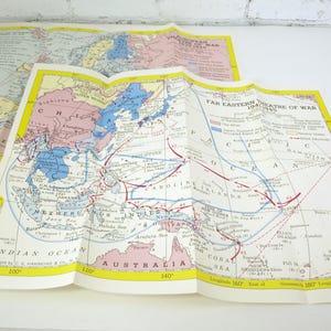Vintage Post-WWII Era Karte Europäisches Theater 1939 - 1945, fernöstliches Theater 1941 - 1945 C.S. Hammond & Co. Maps circa 1946 Lot von 2 Makellosen
