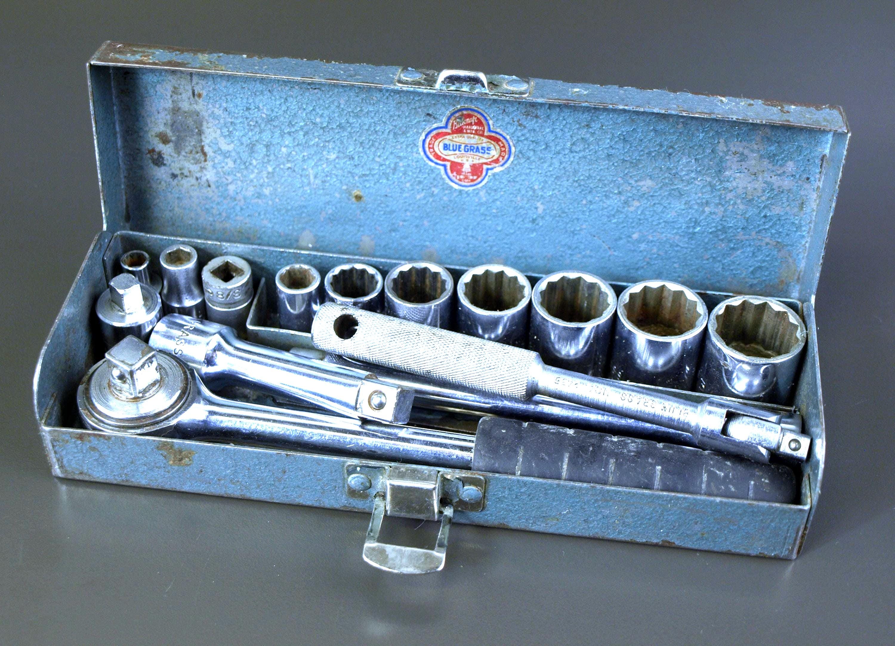 Vintage Rare Belknap Bluegrass Socket Wrench Set Metal Box - 10