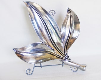 Bruce Fox Royal Hickman Hand Finished Wrought Metal Aluminum Figural Leaf Serving Tray Plate Dish RH10 - signed