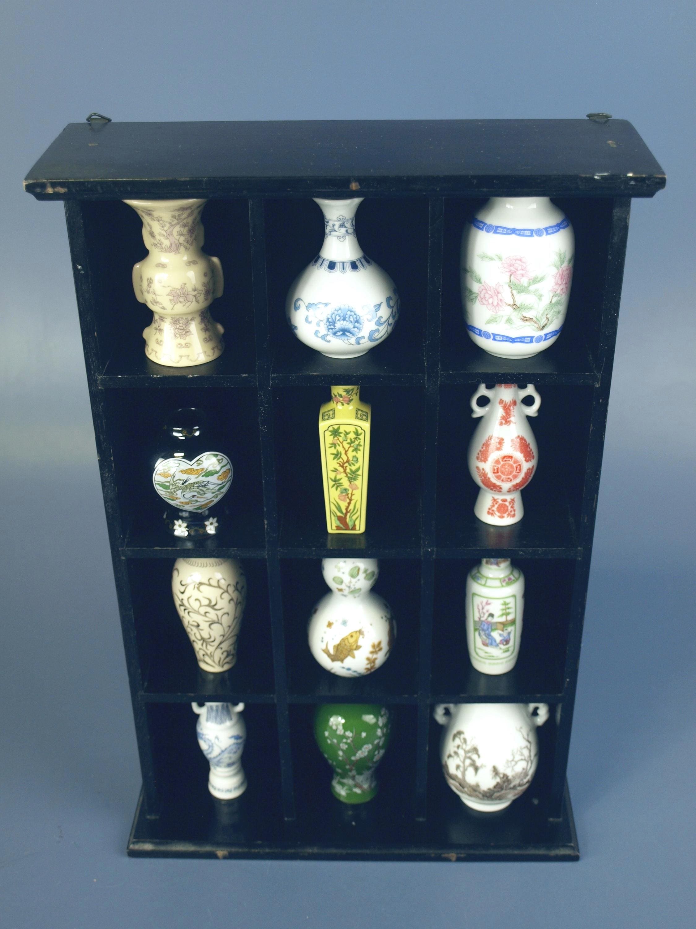 Vintage Franklin Mint Complete Set of Mini Japanese Porcelain
