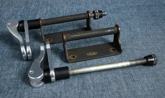 Vintage Pair of Delta Cycle Home Bike Hitch Lockable Truck Etsy
