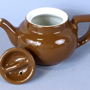 Vintage HALL bruine persoonlijke theepot gemaakt in de VS - individuele kleine theepot, maat 4" - in goede staat