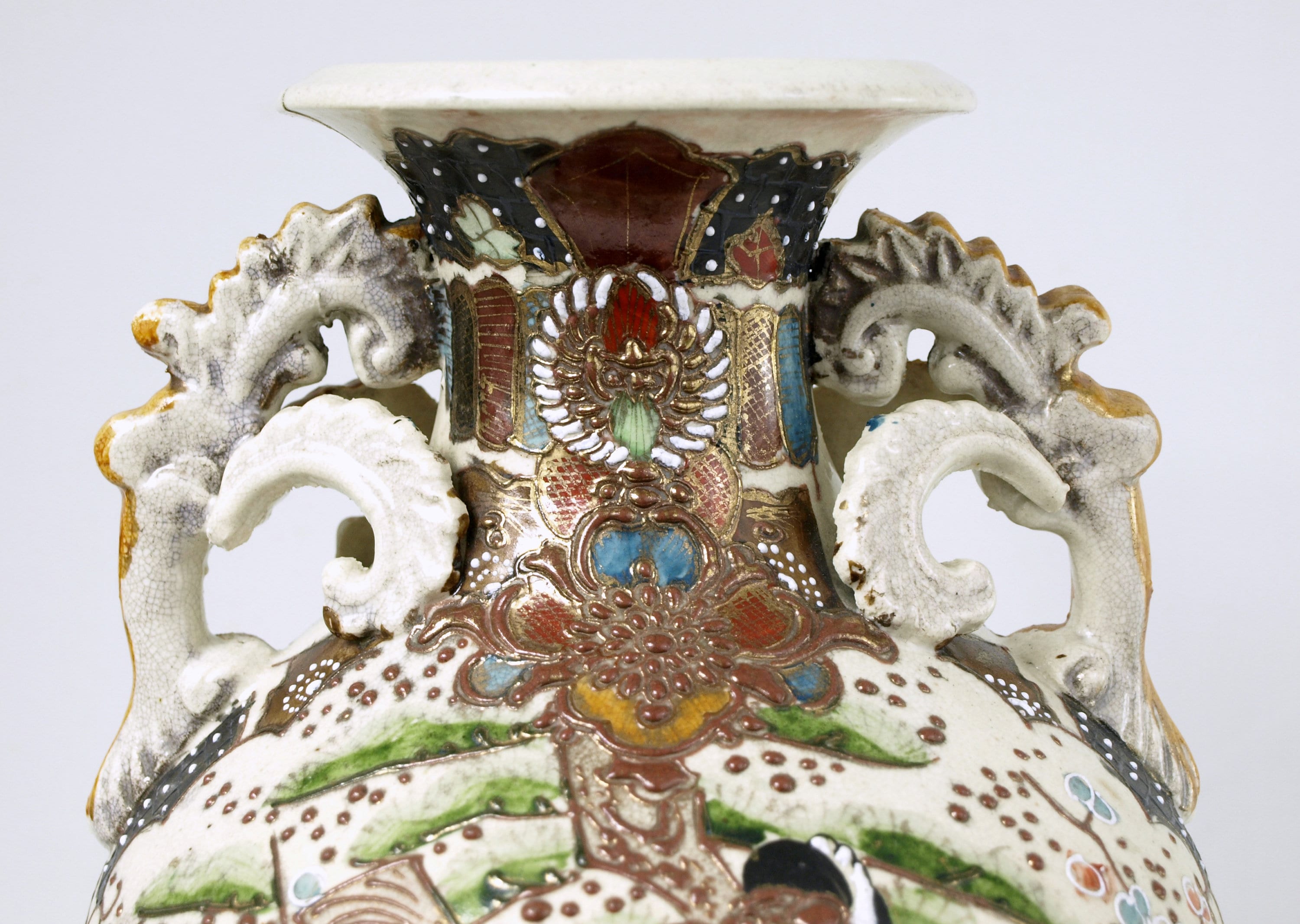アンティークの日本製薩摩焼花瓶、明治時代（1868～1912年） - 芸者