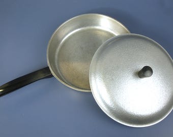 Vintage Club Aluminum 8.5" Frying Pan with Lid, Hammered finish  | Thick, cast-aluminum construction, circa 1950s
