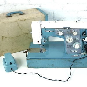 Vintage SewMor Automatic De Luxe Zig Zag Sewing Machine 741B w/ Pattern Selector, Reverse, Bobbin Winder, Buttonholer - VG Working condition