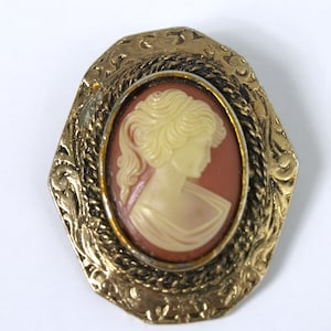 Vintage PERI White Cameo Brooch / Pendant in Gold Tone Setting with Orange Background Costume Jewelry