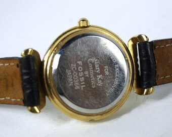 Vintage MARY KAY Cosmetics Women's Quartz Wrist Watch W/ Dark