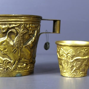 Vintage Minoan / Mycenaean Museum Cup Replicas, Ancient Greek Artifact Museum Replicas - Set of 2 - Condition: One Good & One Very Good