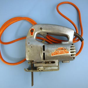 Vintage Black & Decker Super Deluxe Jig Saw No. U-257 - Tested and Working! - Variable Speed Saw Blade Included - 8" - Very Good Cond