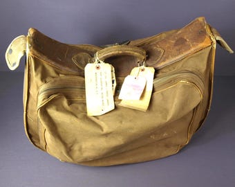 Elizabeth Arden Cherry Red & Gold Cosmetic Clutch Bag with Mirror