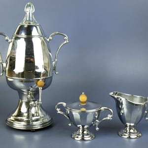 Vintage Continental Silver Co. Inc. Verchromte Perkolator Kaffeekanne Urne Samovar Nr. 34 mit Milchkännchen und Zuckerdose - komplett und funktioniert