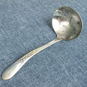 Vintage Original Rogers Sauce Ladle, PRISCILLA-LADYANN Silverplate 1941, Wm Rogers Manufacturing Co. - Good Condition
