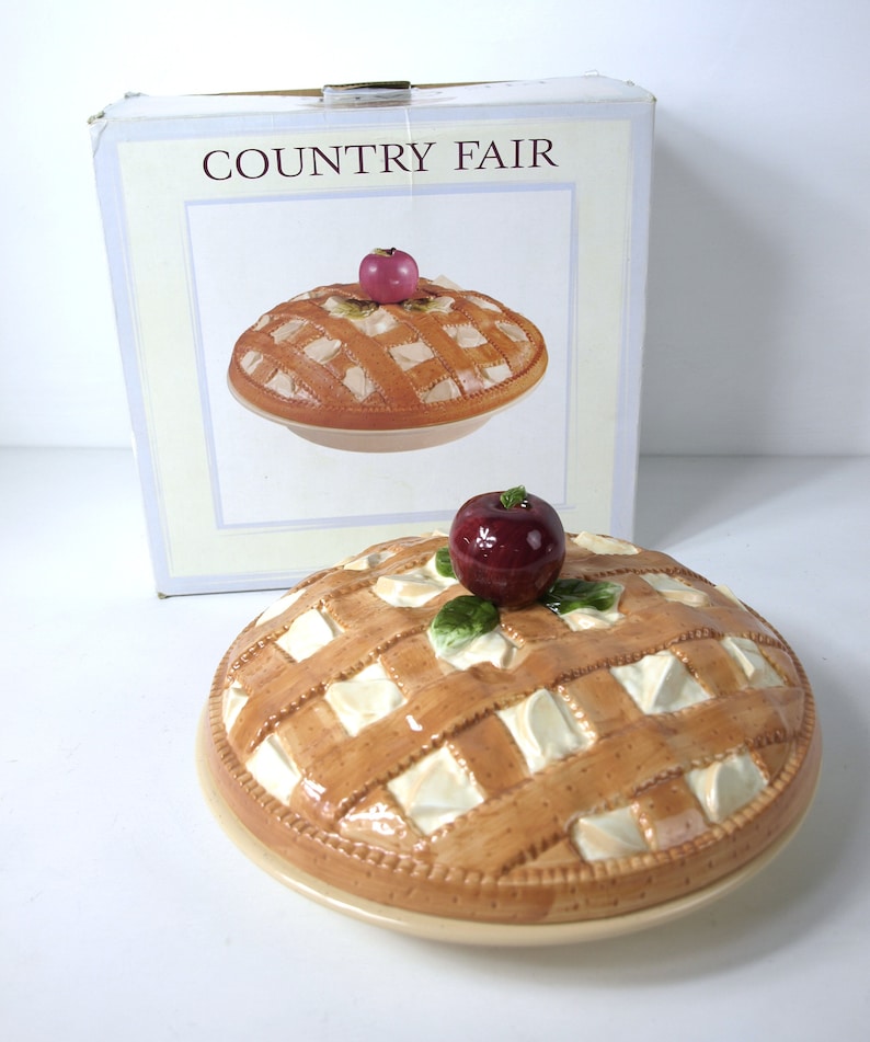 Vintage Ceramic Pie Carrier Dish / Baker Country Fair 146924 by Certified International Corp in Near Mint Condition In Original Box zdjęcie 1