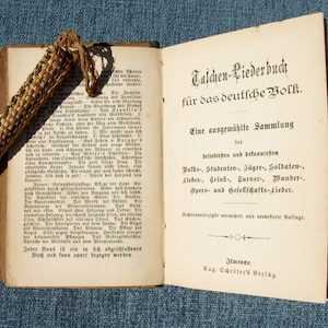Freut Euch des Lebens Taschen Liederbuch fur das Deutsche Volk (Pocket Song Book for the German People) Antique Pocket Size Book in German