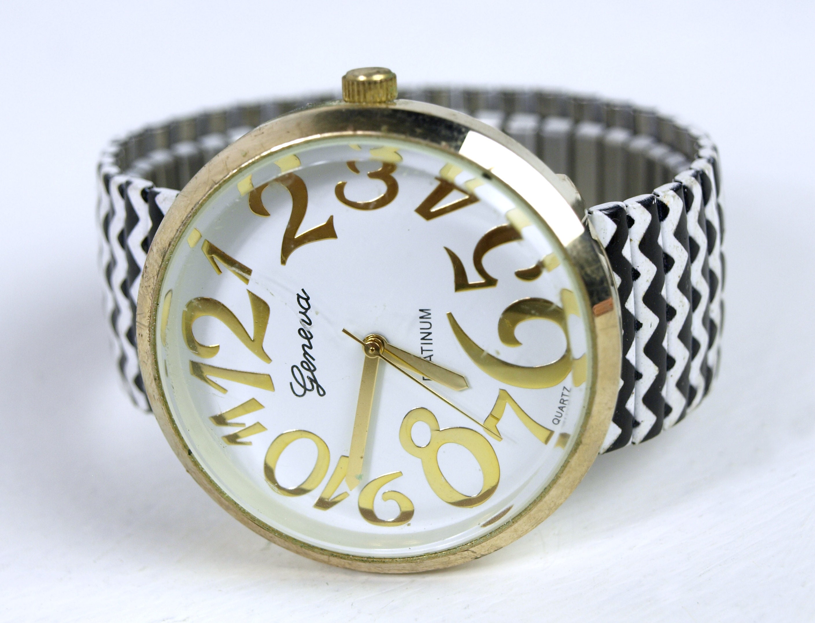 Platinum quartz watch 2025
