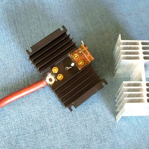 Vintage Semiconductor Coolers / Heat Sinks - Delco Radio Model 7281369