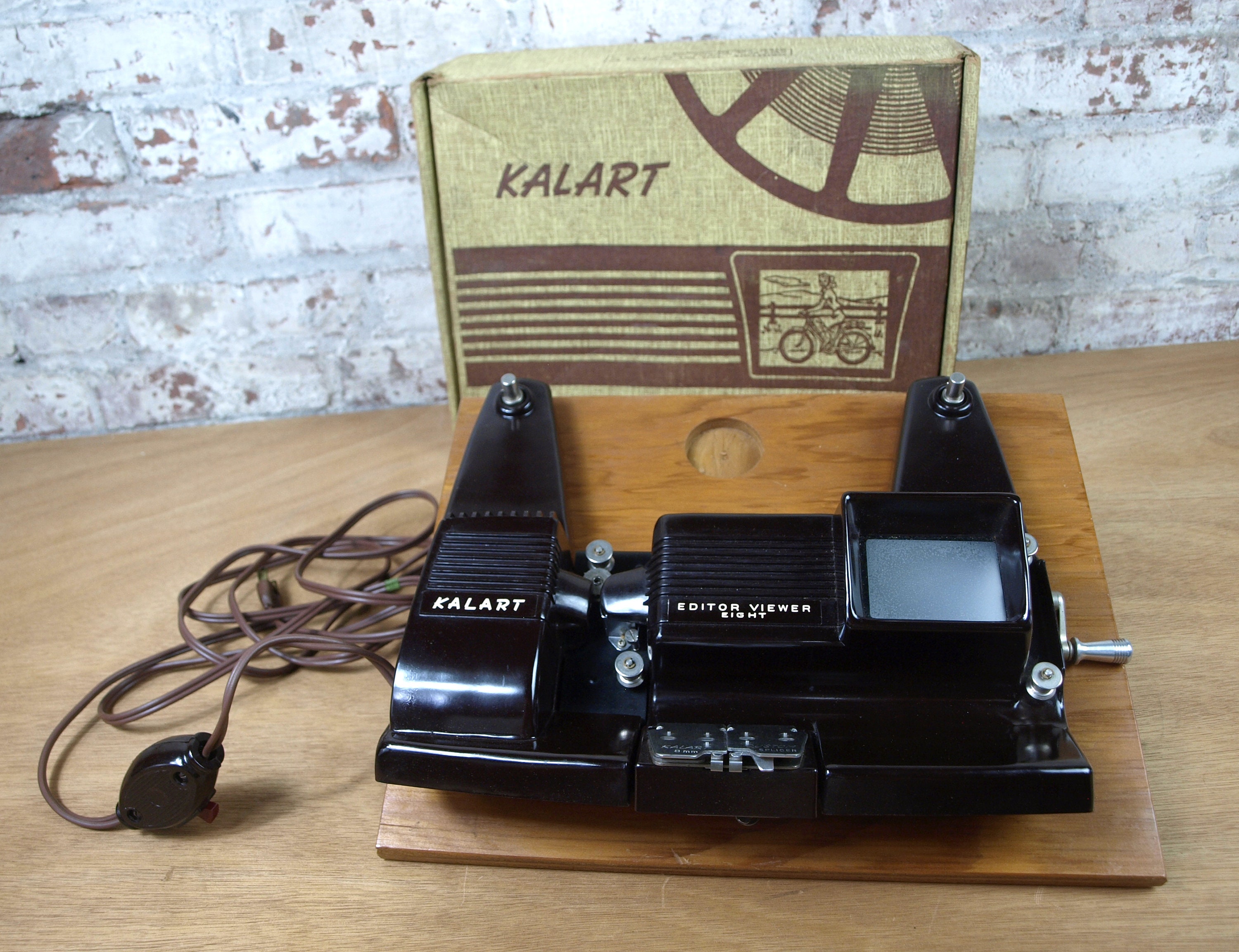 Vintage Kalart 8mm Film Editor Viewer Eight in Original Box, Circa 1950's  Powers On Not Tested on Film Film & Movies VG -  Singapore