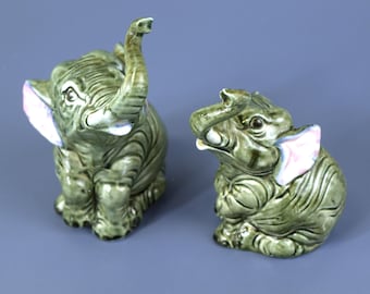 ヴィンテージ セラミック ゾウの置物、グレーとピンクの2体セット