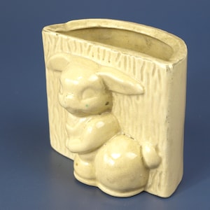 Vintage Osterhasen-Blumentopf aus Steingut – mit gelber Glasur - Yellow Ware / Yelloware