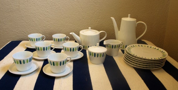 Vintage CHINESE Dishware Lot Coffee Cup Saucers Bread Plate Vintage CHINESE Dishware Lot Coffee Cup Saucers Bread Plate