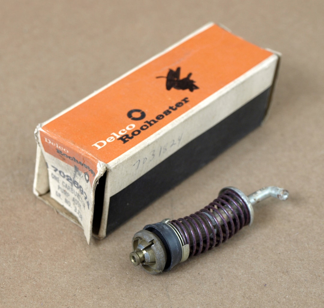 Vintage OEM Delco Rochester Carburetor Pump Assy 7026974 for 65