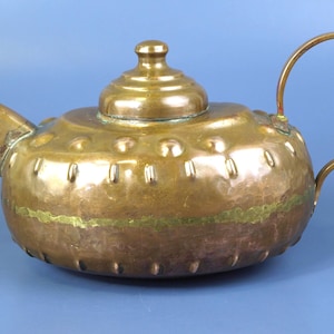Vintage Oval Shaped Copper Tea Pot or Tea Kettle, 12" Long from Spout to Handle and about 6" Wide, 6.5" at the Highest Point | Collectibles