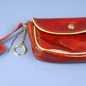 【美品・袋付き】ELIZABETH ARDEN のクラッチバッグ Elizabeth Arden Cherry Red & Gold Cosmetic Clutch Bag with Mirror