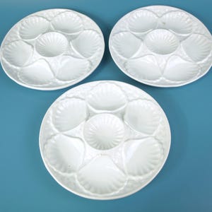 Vintage Mid-Century Oyster Plates No. 610 by California Pottery – Ivory Ceramic Seafood Serving Dish with Center Well - Set of 3 Made in USA