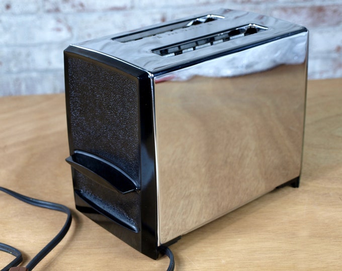 Vintage Proctorsilex Toaster, Model T620B Type T6, Circa 1980's 2