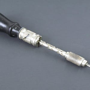 Vintage Millers Falls No. 29 Spiral Ratchet Screwdriver w/ Flat Head Bit, Circa 1950&#39;s - Hand Tools - Mid Century Tools - Collectibles