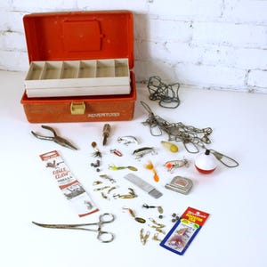 Vintage Adventurer Plastic Tackle Box PA-102 with Miscellaneous Fishing Tackle and Lures - Made in USA - includes Heddon Tiny Torpedos