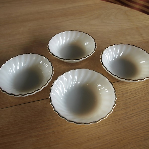 4 Vintage Anchor Hocking Heat Resistant Gold Rim Scalloped Edge Swirl Small Dessert Bowls / Dishes