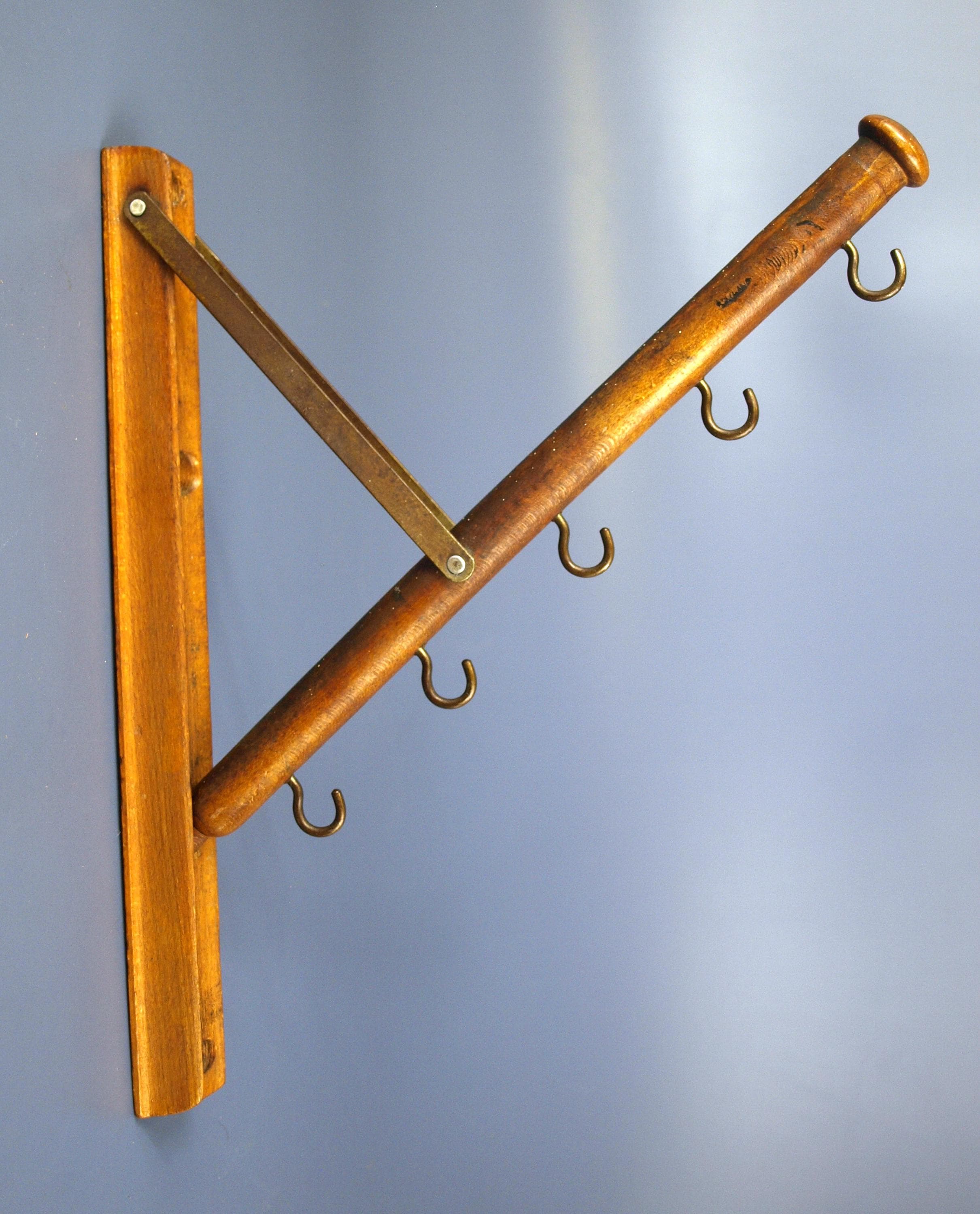 Vintage / Antique Handee Hanger, Wooden Tie, Belt or Accessory