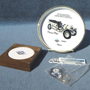 Vintage Dana Transport Werbelot - Untersetzer, Schlüsselbund, Semi Truck Magnet und Aschenbecher / Andenken mit 1908 Thomas Flyer Car
