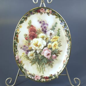 Vintage Bradford Exchange Plate No. 2925D, &quot;Remembrance&quot; by Lena Liu - Lena Liu&#39;s Floral Cameos - No Box - Very Good condition